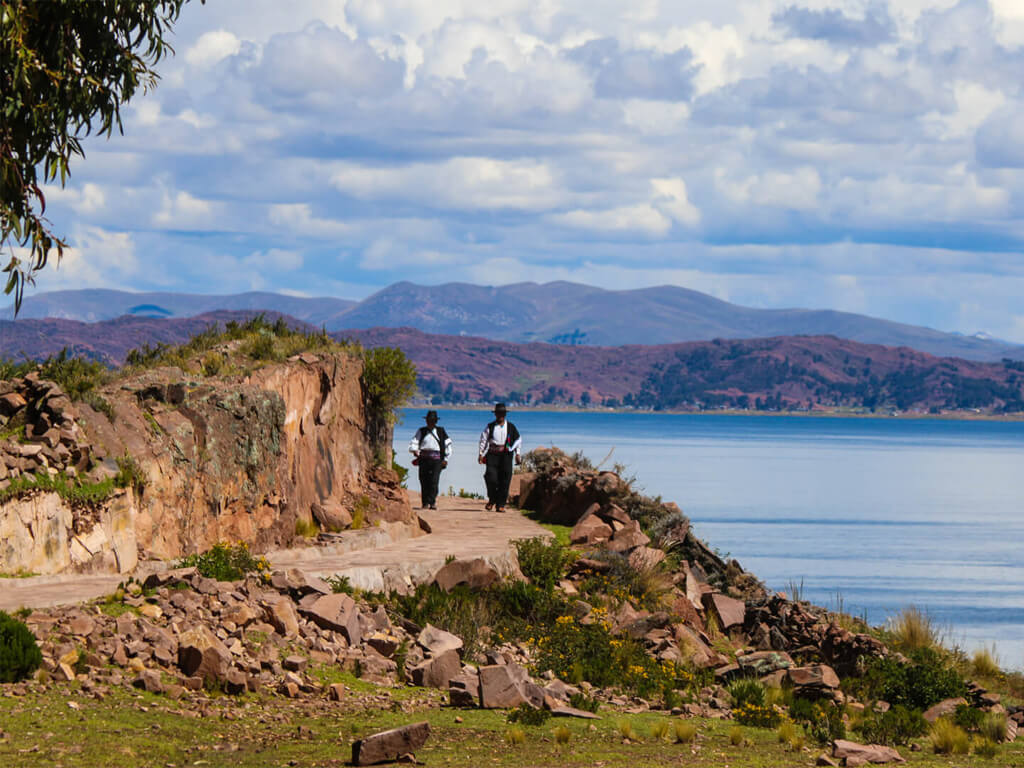 Le lac Titicaca est un lieu magique que se partagent la Bolivie et le Pérou